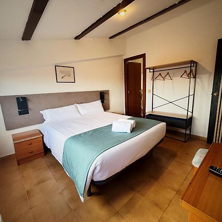Hostal Legaz Funes Ngoại thất bức ảnh